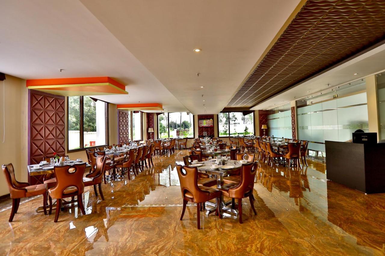 Regenta Resort Bharatpur, Fatehpur Sikri Road Buitenkant foto